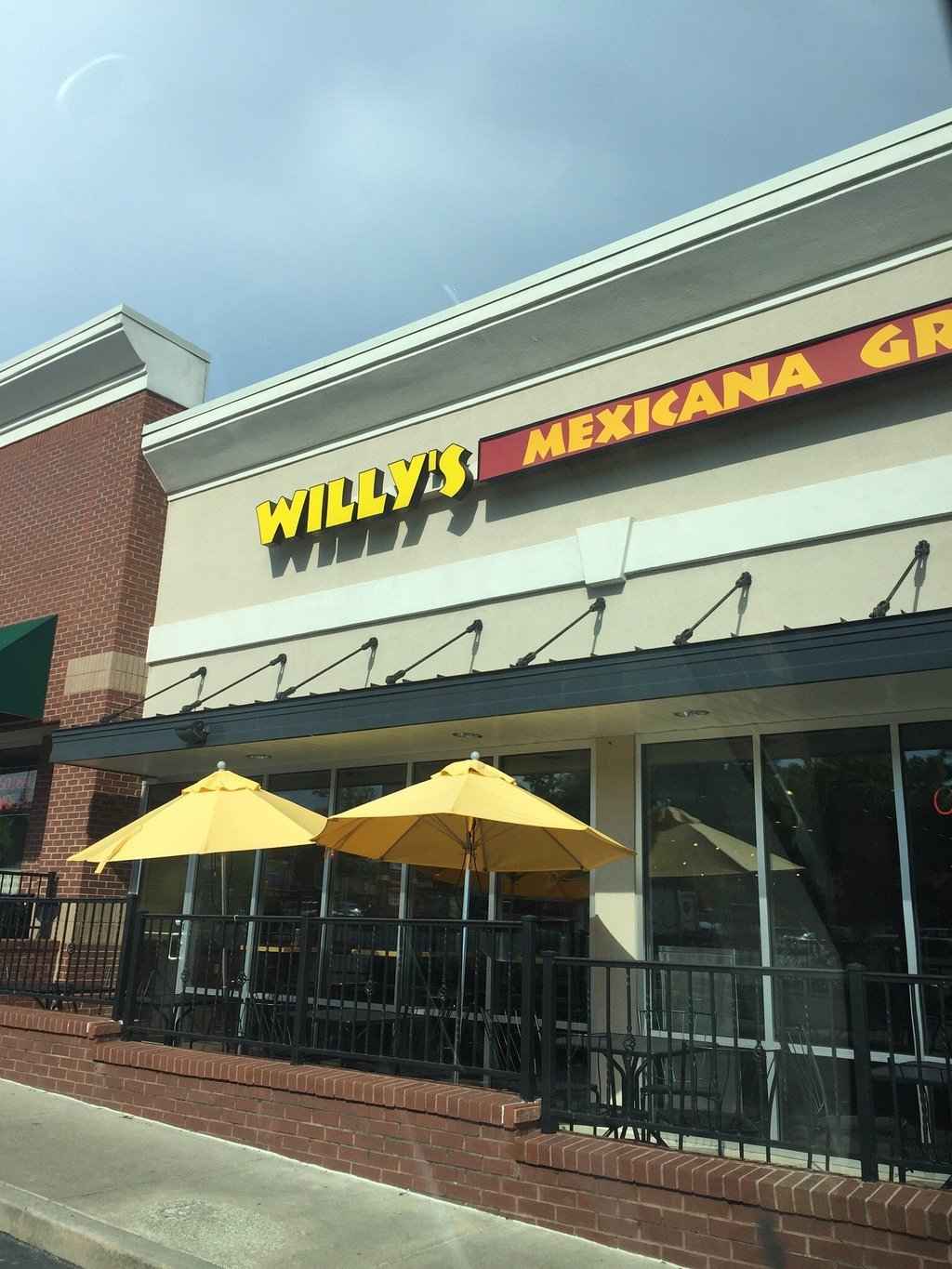 Willy`s Mexicana Grill on Roswell