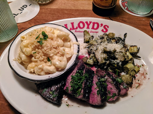 Lloyd`s Bar & Grill